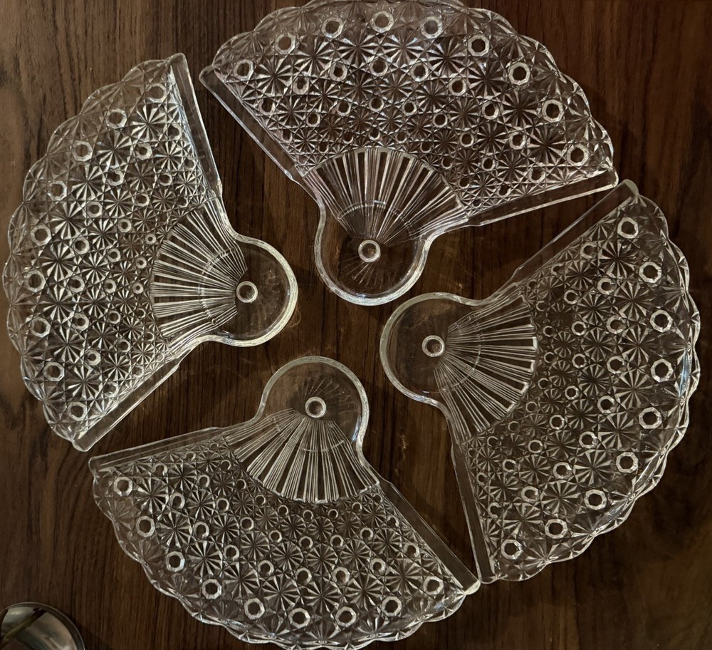 Vintage Anchor Hocking clear glass snack plates, Daisy & Button pattern Set Of 4