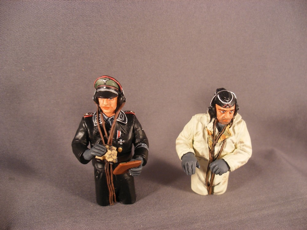 King & Country WS223-1 WW2 German WINTER  *Tank Commanders x 2*