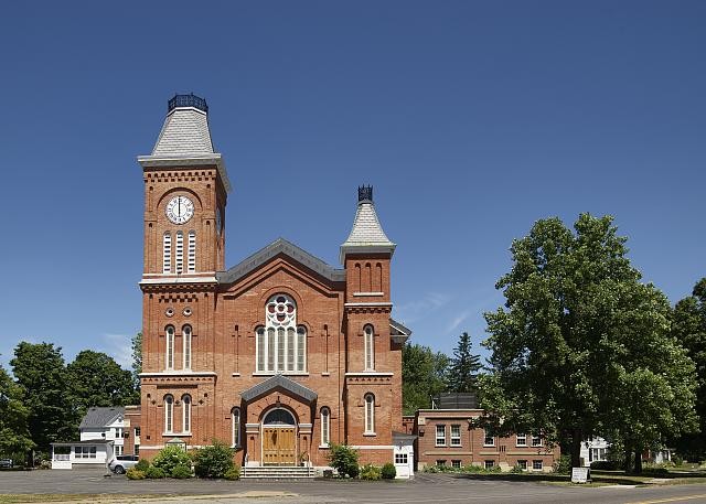 Photo:The First Presbyterian Church in Liverpool, New York