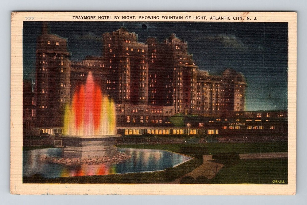 Atlantic City NJ-New Jersey, Traymore Hotel Showing Fountain Vintage Postcard