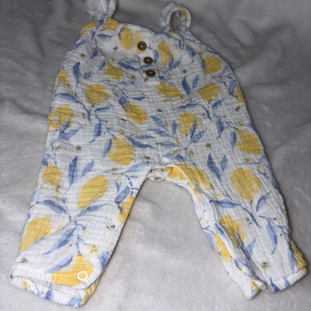 Emily and Oliver Baby Girl Lemon Muslin Romper 0-3 Months Faux Wood Buttons EUC
