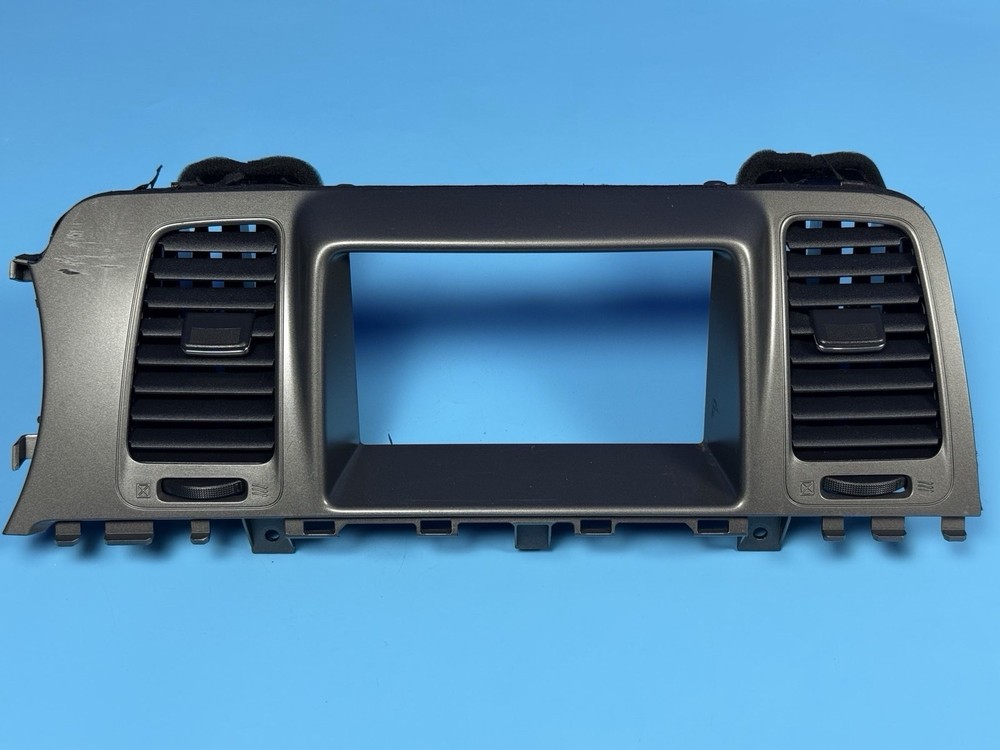 2009-2010 Nissan Murano Radio Center Console Display Bezel Air Vent OEM N2625 DG