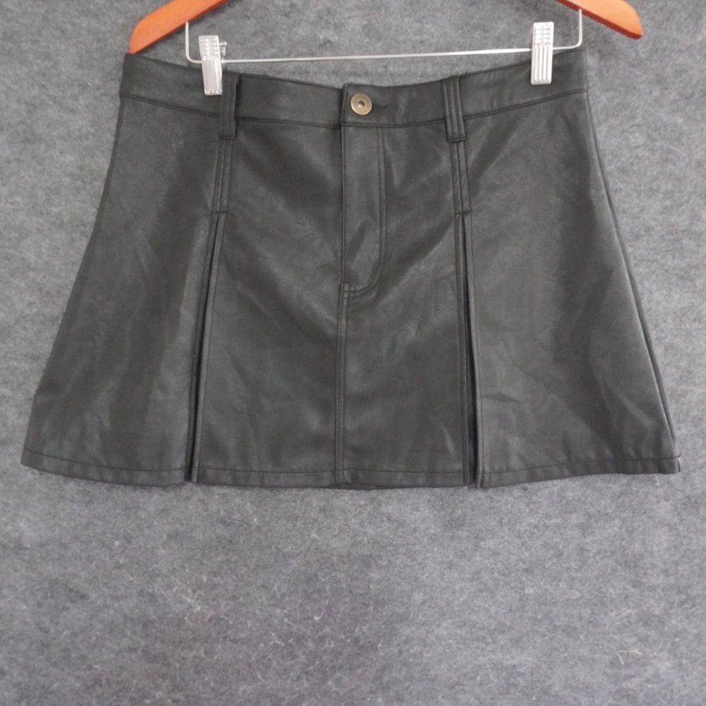 H&M Divided Women's Black Pleated Faux Leather Mini Skirt Y2K Grunge Core Sz S
