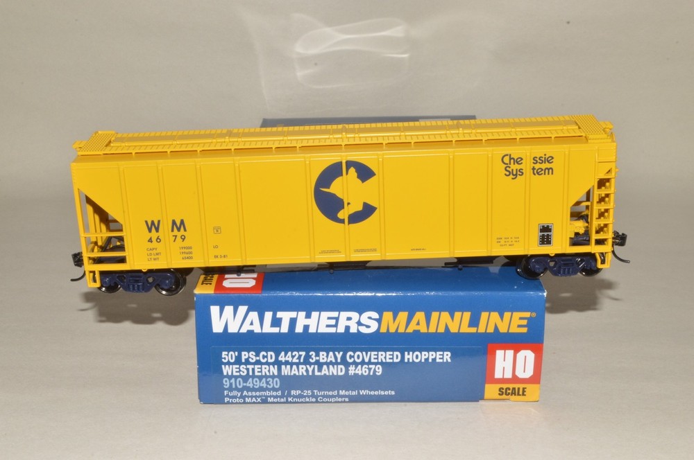 HO scale Walthers PS-CD 4427 grain covered hopper car train Chessie System 4679