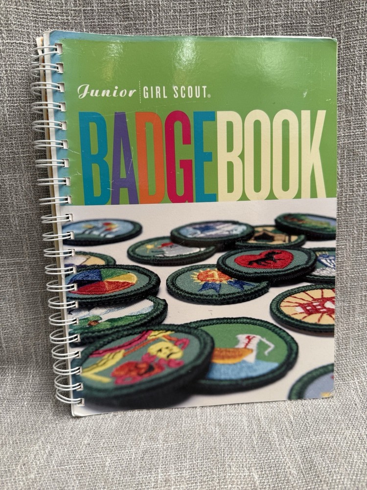 Junior Girl Scout Badgebook - Girl Scouts|Girl Scouts of the United States o...