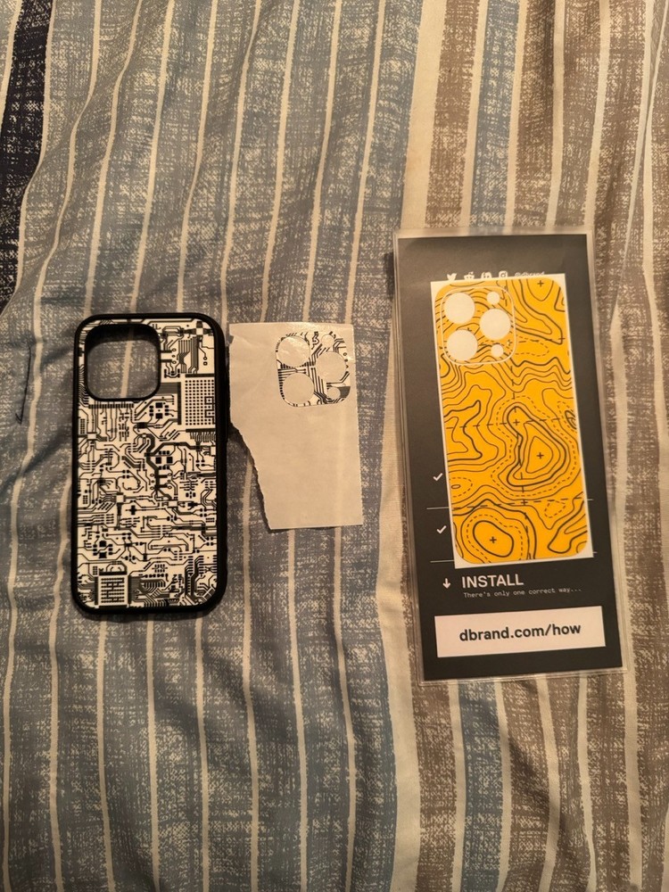 Dbrand Grip Case - iPhone 15 Pro - Magsafe compatible - x2 skins