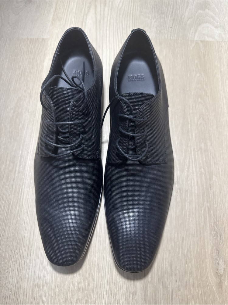hugo boss shoes men 10 newNew With Box