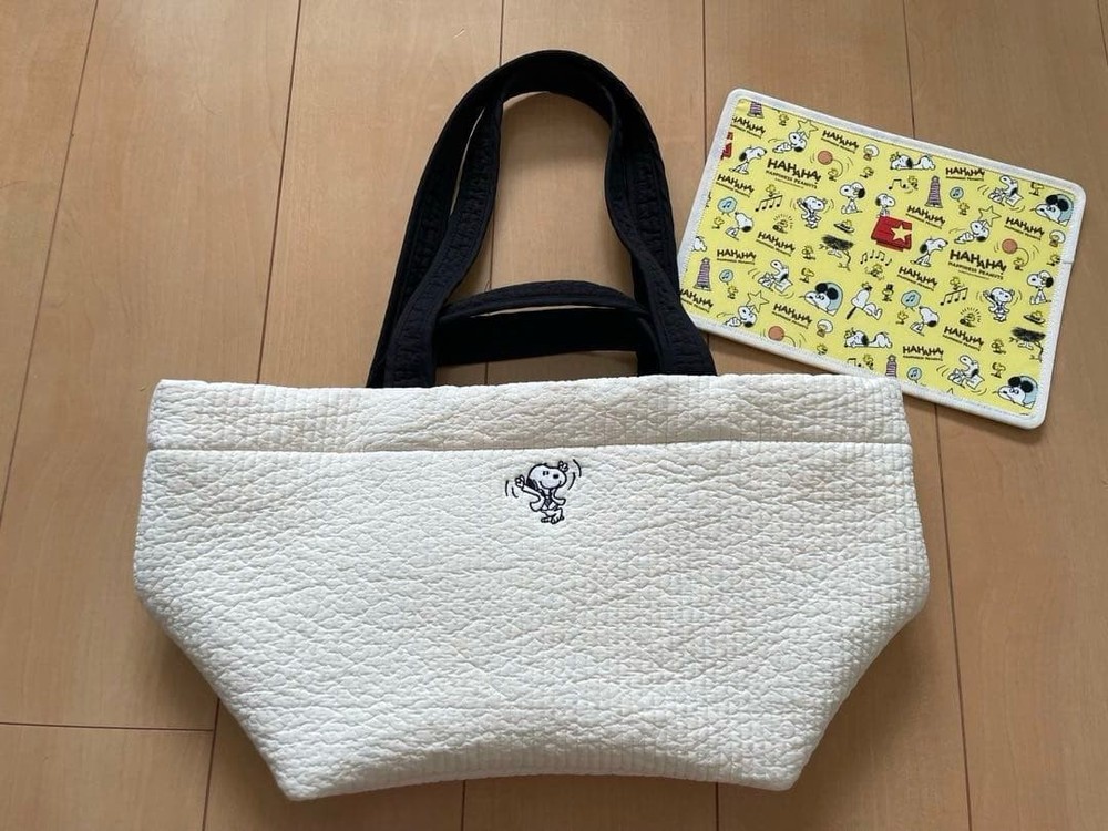 pionunnal Snoopy Garden Ecru Shoulder Bag Peanuts Limited Edition Nearly New