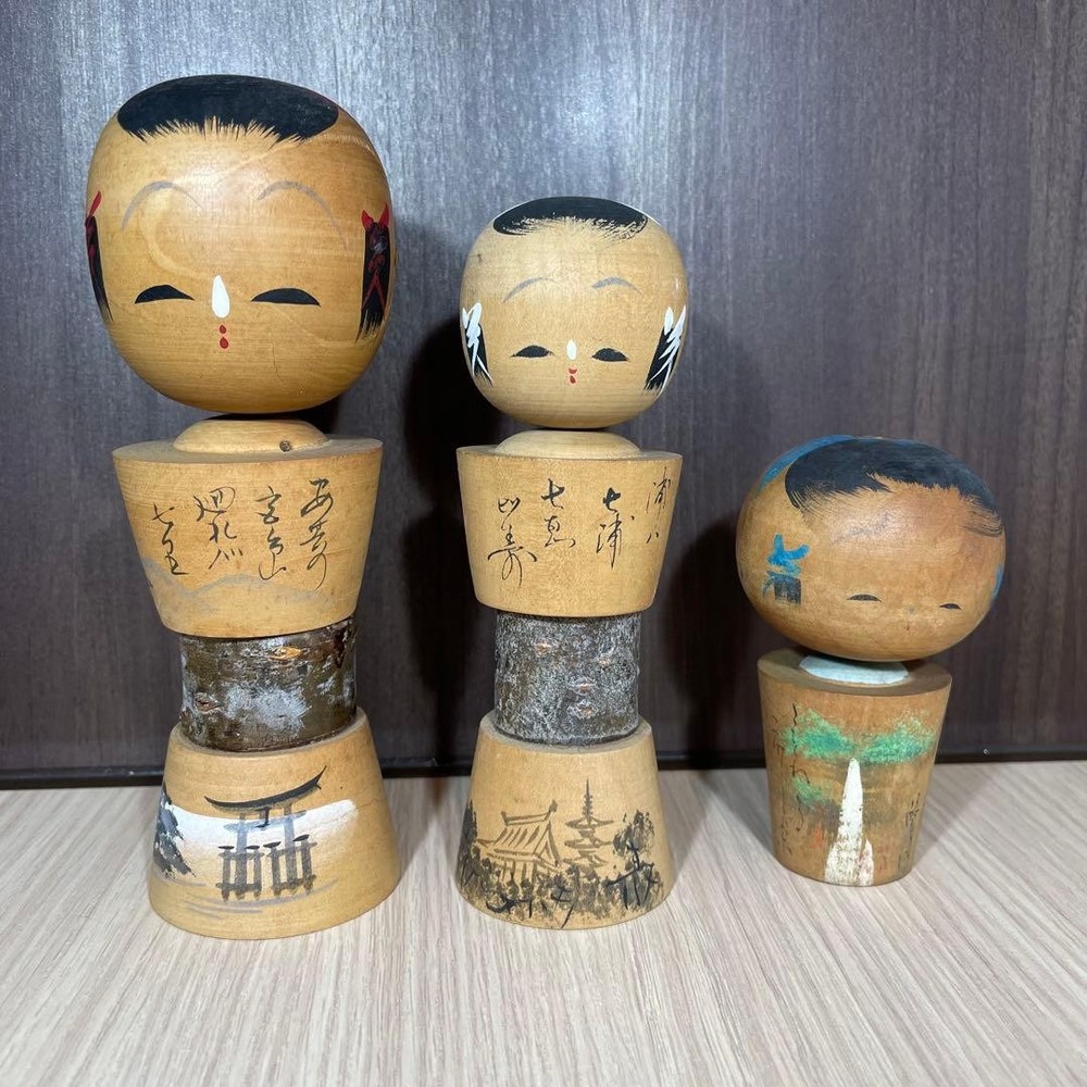 Kokeshi Doll Hand-Painted Set of 3 Wooden Miyajima Japan Collectible