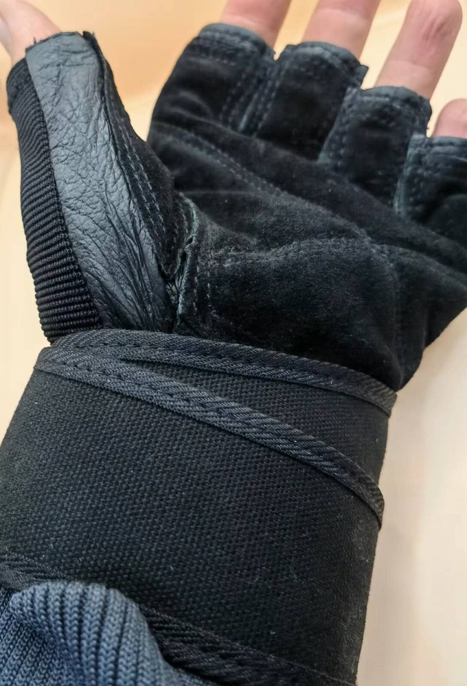 Harbinger Pro Wristwrap Weightlifting Gloves with Vented Leather Cushion