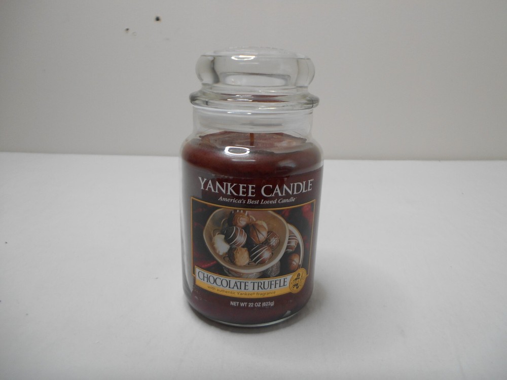 Yankee Candle Chocolate Truffle 22 oz Food & Spice Scent NBU