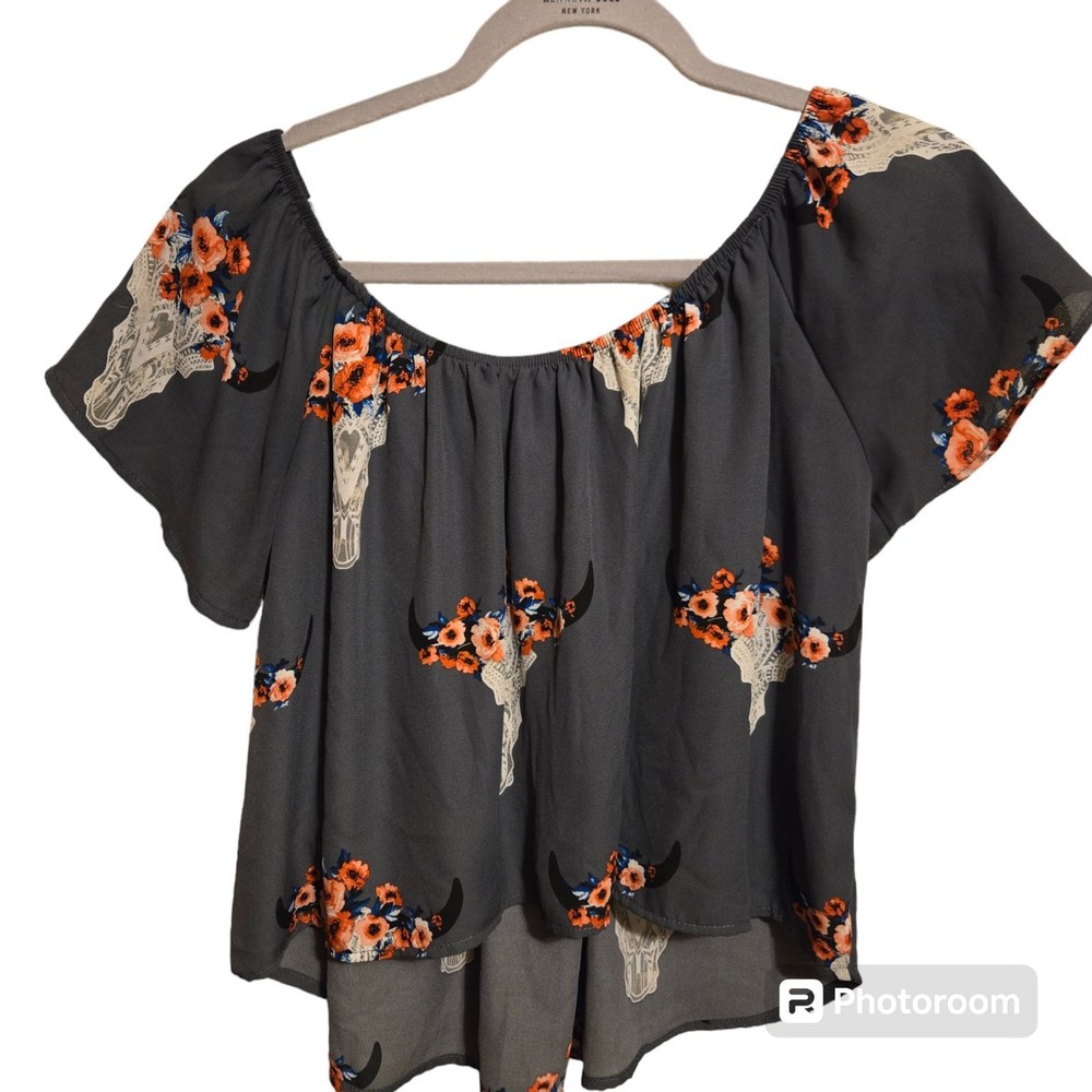 Altar'd State Gray Cow Skull Women's Medium Floral Southwest