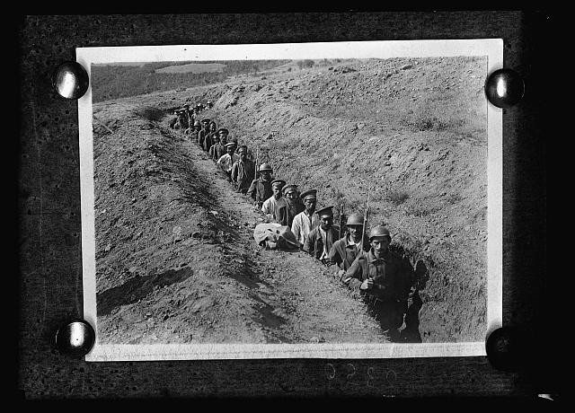 Photo:Greek Soldiers Escort Bulgarian Prisoners 1918 WWI Trench March