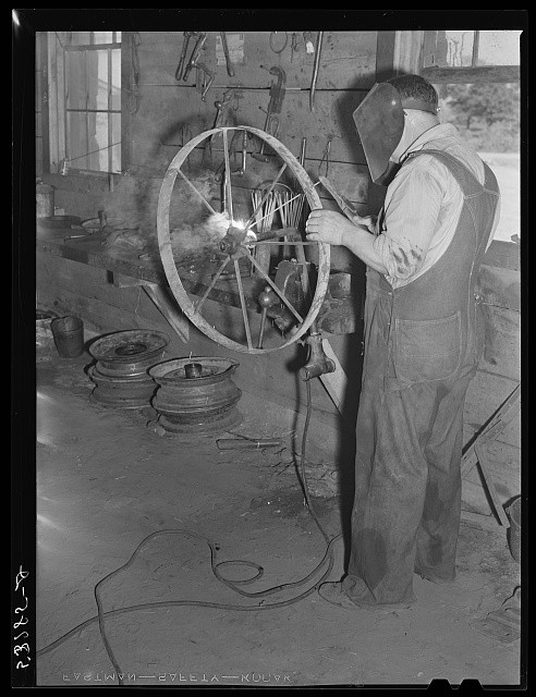 Centerville Arkansas 1940 Blacksmith Shop Community Service Center Working