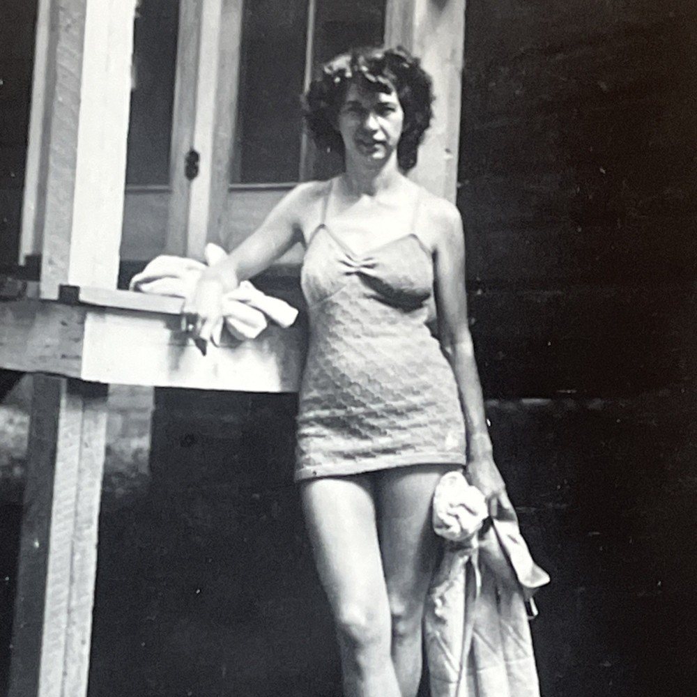 Vintage Photograph Snapshot Leggy Women Lake Seen Pin Up Style 1940s - A1
