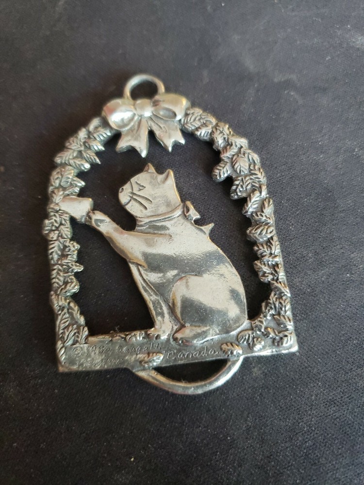 1986 Seagull Pewter Christmas Cat Ringing Bells Ornament Nova Scotia, Canada