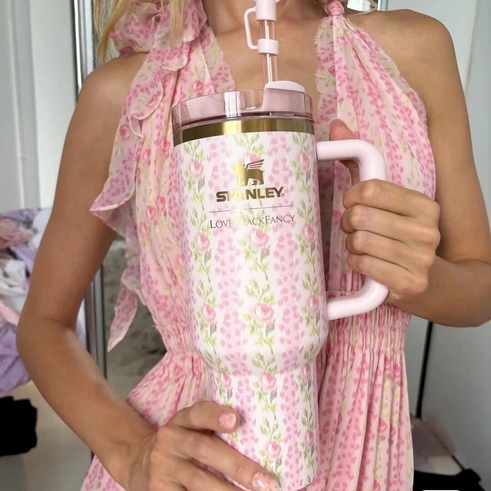 Love Shack Fancy Blooming Heirloom Quencher H2.0 Tumbler 40 oz Stainless Cup《