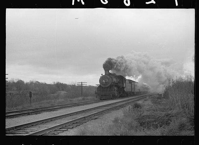 Photo:Steam Locomotive Freight Train 1930s Rural Railroad Crossing