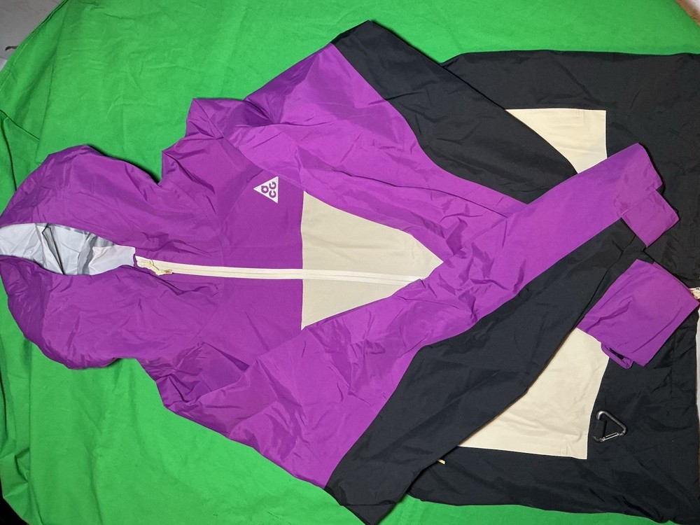 Nike ACG 