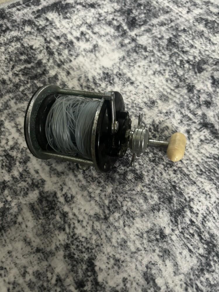 Vintage Penn No.160 Silver Bait Casting Fishing Reel Pre-Owned