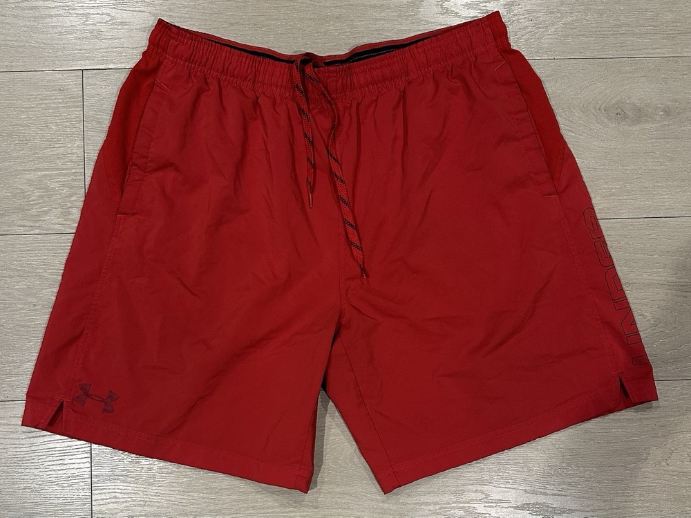 Under Armour SpeedPocket 7-inch running shorts in red. Size - XL