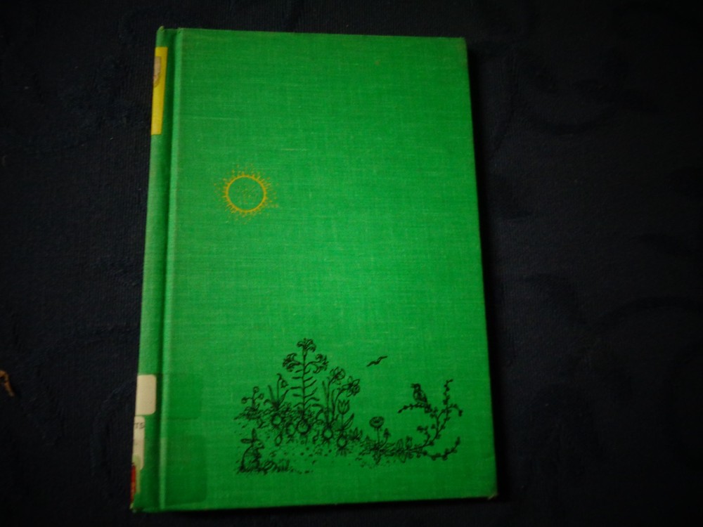 LILLIES, RABBITS, AND PAINTED EGGS - Easter Symbols - Edna Barth /Ursula Arndt