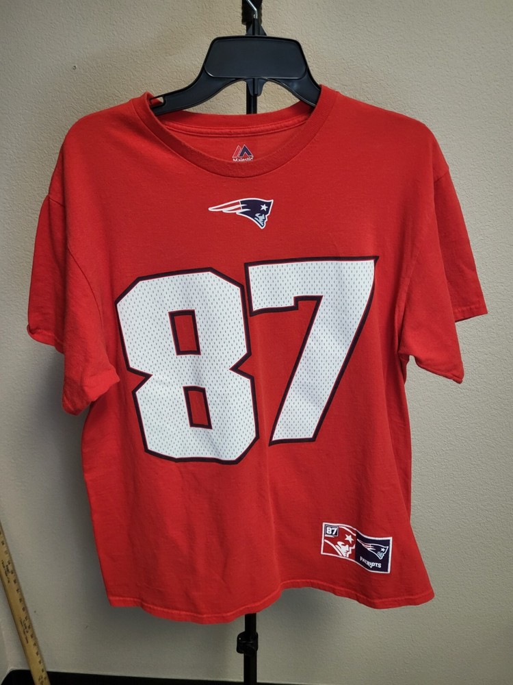ROB GRONKOWSKI NFL T-SHIRT SIZE LG MAJESTIC NEW ENGLAND PATRIOTS