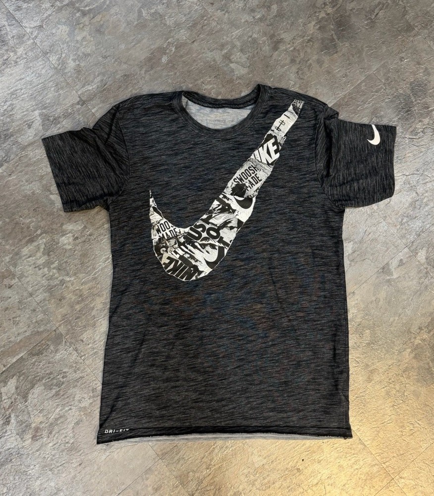 Nike dri fit Black swoosh Multi Logo Woman’s T Shirt Medium