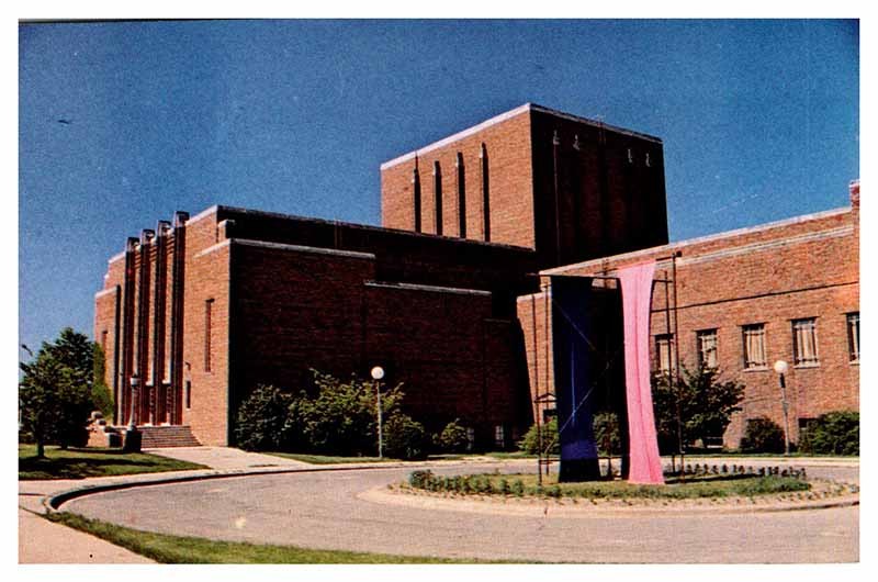 Postcard THEATER SCENE Iowa City Iowa IA m/09 AU2950