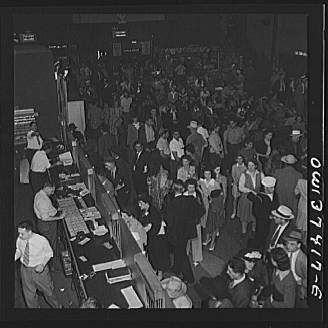 Photo:Pittsburgh Pennsylvania Greyhound Bus Terminal Ticket Crowd 1930s