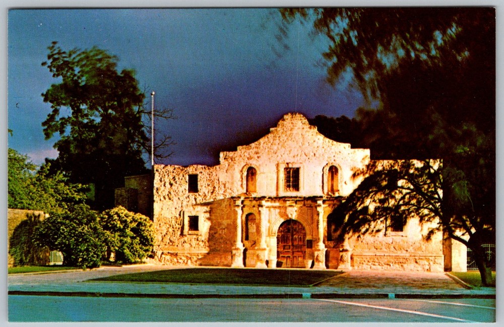 Vtg Postcard Alamo Mission Entrance San Antonio, TX 1960s