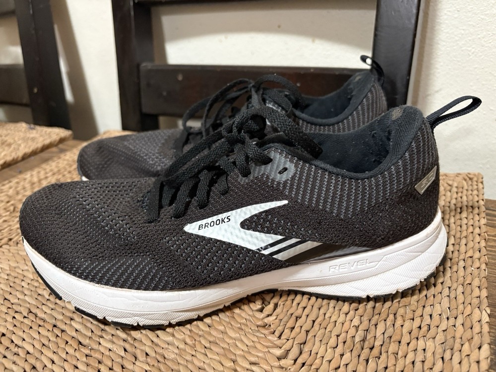 Brooks Adrenaline GTS 24 Women's Running Size 9