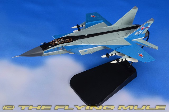 Hobby Master 1:72 MiG-31E Foxhound-A Russian Air Force White 903