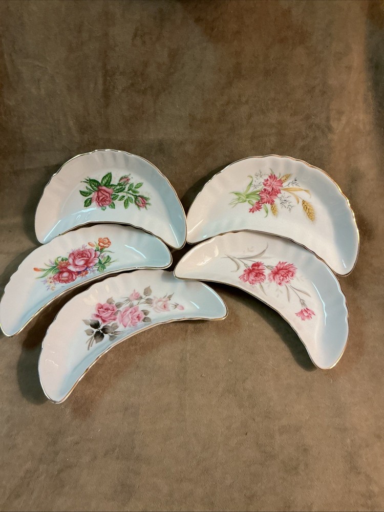 1970s Floral Design porcelain Crescent shaped salad plate lot of five