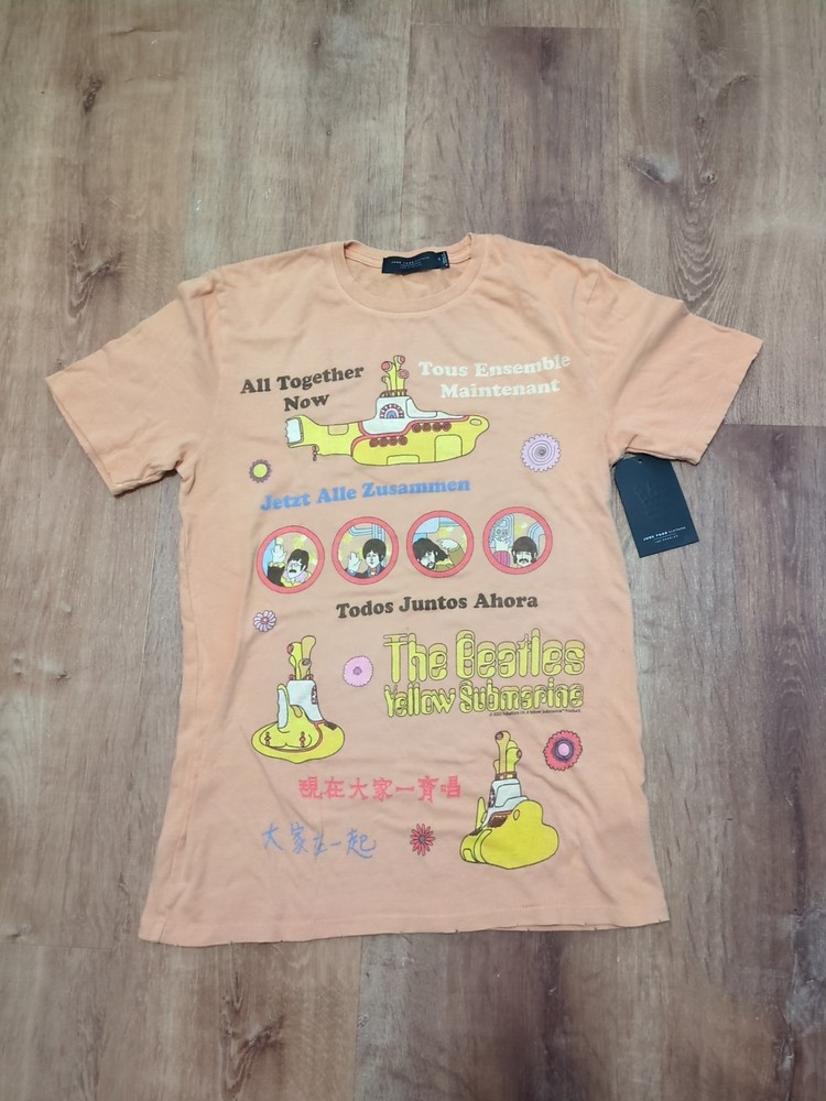 Junk Food Tee Clothing Unisex The Beatles Yellow Submarine T-Shirt X-Small