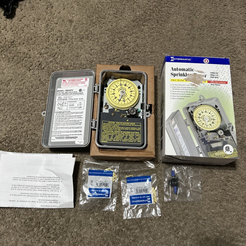 Intermatic T8800 125V Input 24V Output Irrigation Sprinkler Timer New