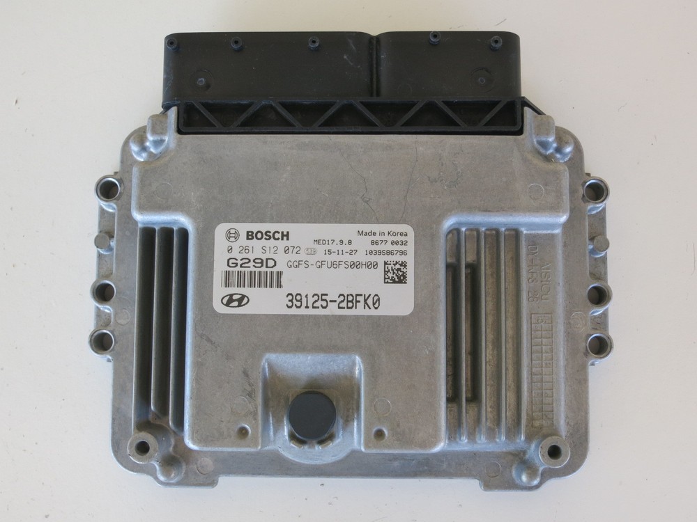 16 Hyundai Veloster 39125-2BFK0 Computer Brain Engine Control ECU ECM EBX Module