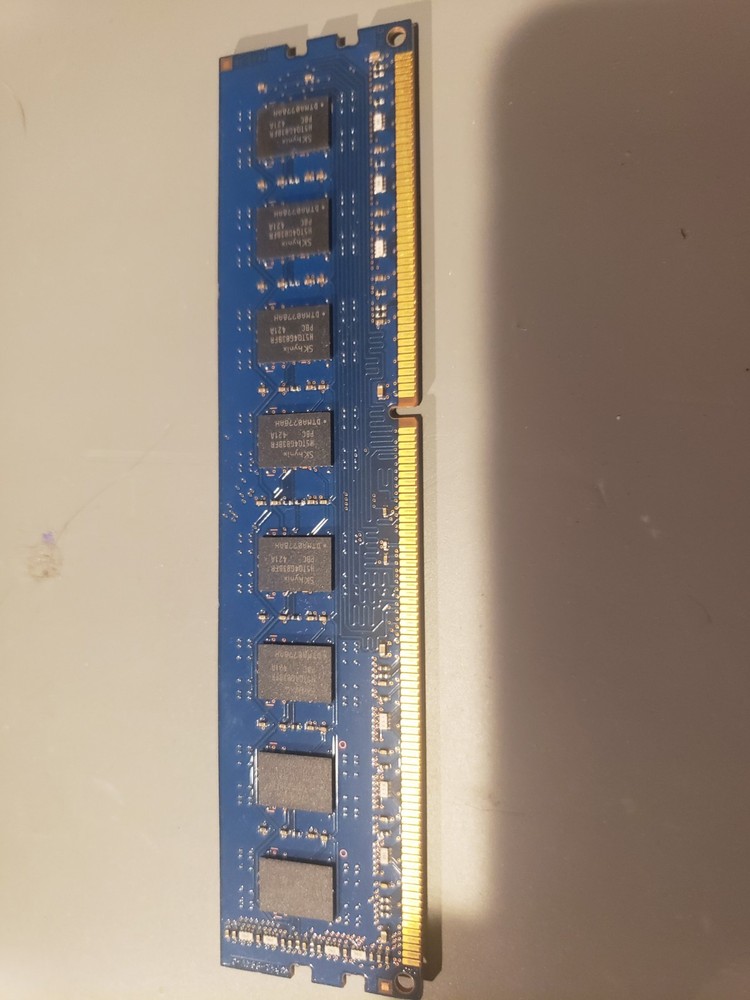 SK Hynix 8GB DDR3 1600MHz Desktop RAM 2Rx8 PC3-12800U HMT41GU6BFR8C-PB