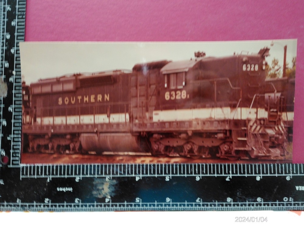 SOUTHERN RAILROAD DIESEL LOCOMOTIVE #6328X ORIGINAL PHOTO 1960's