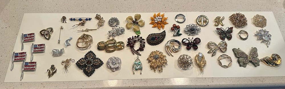 Estate Vintage Brooch Pin Lot Of 45+ Rhinestone Crystal Enamel Must See