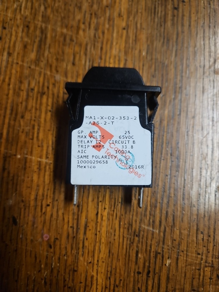 Carling Technologies MA1-X-02-353-2-A26-2-2, 25A Circuit Breaker