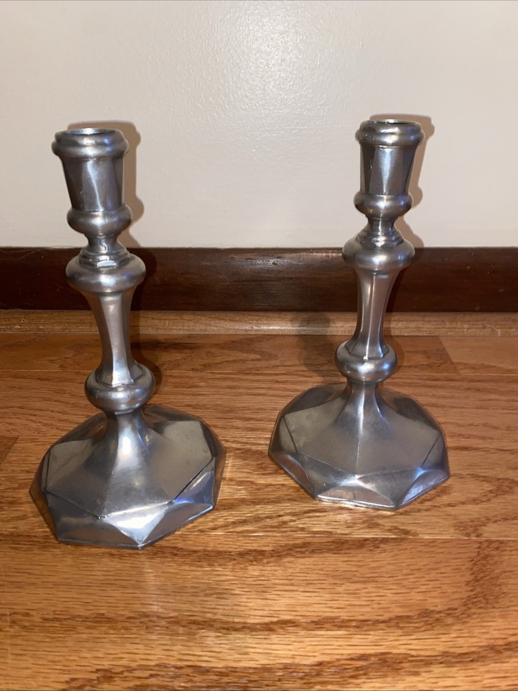 Pair of Williamsburg Stieff Pewter Candlesticks – Substantial/Classic