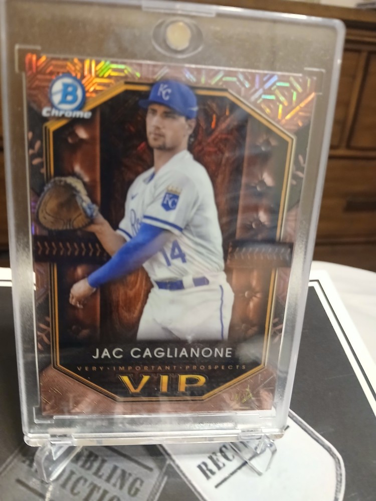 ONE OF ONE 2025 1st BOWMAN CHROME #VIP-11 Jac Caglianone Rose Gold Refractor 1/1