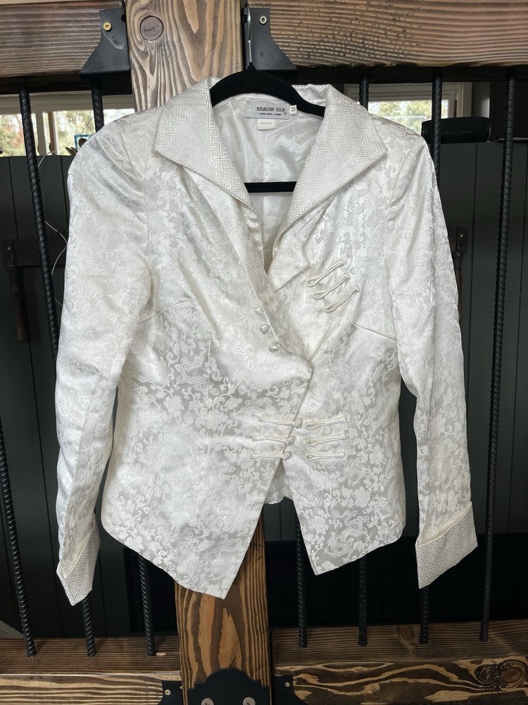 Dragon silk 100% Silk Stunning White Women’s jacket