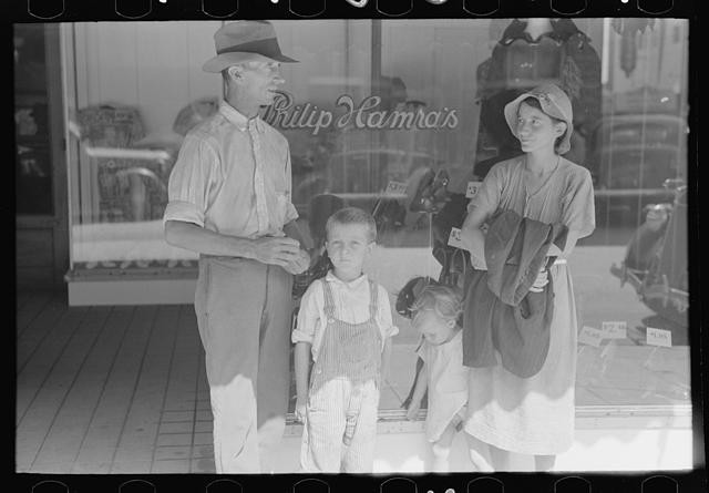 Photo:Farm family in town, Caruthersville, Missouri