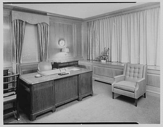 Franklin National Bank, Franklin Square, Long Island. Mr. Becht's office I