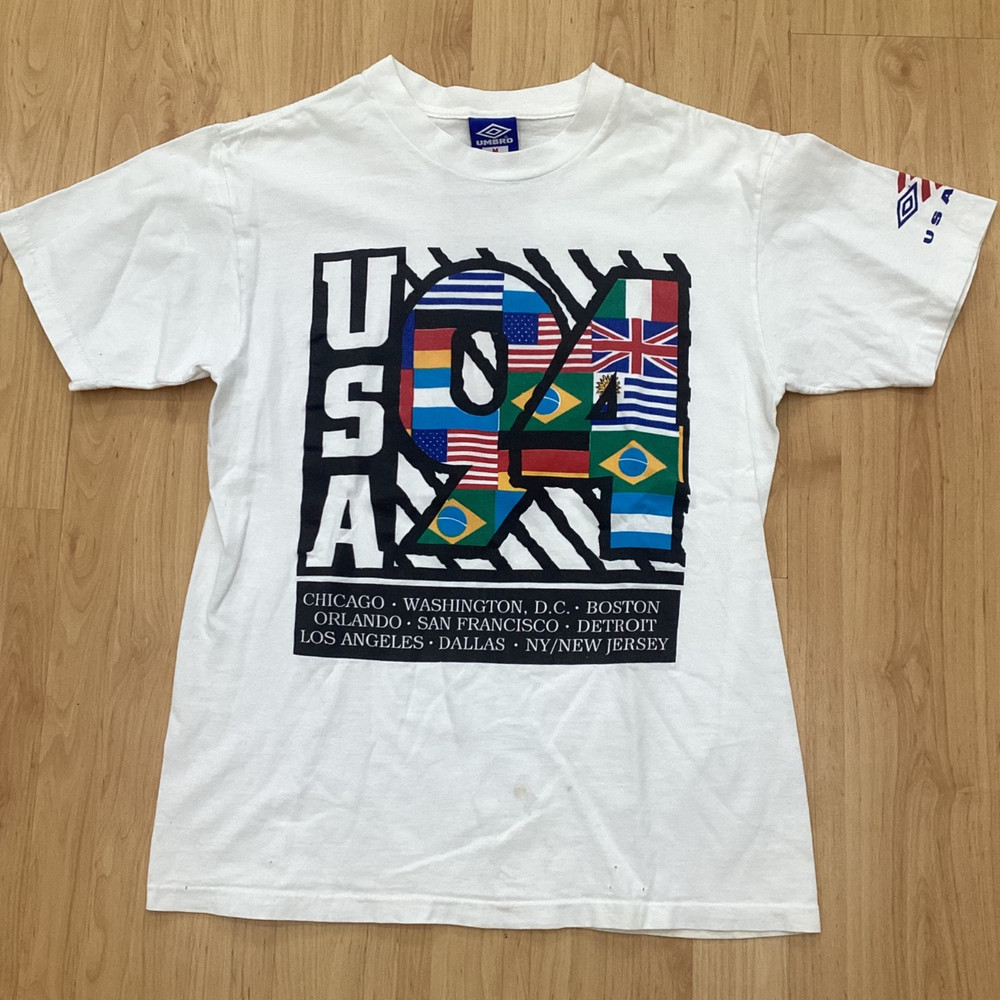 Vintage 90's 1994 Umbro T Shirt Men's Medium Graphic Football Soccer