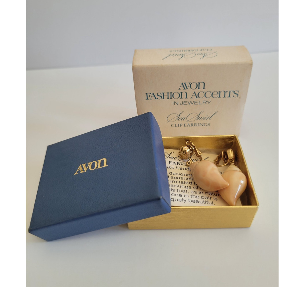 AVON vintage Sea Swirl Clip-On Seashell Dangle Earrings in original box