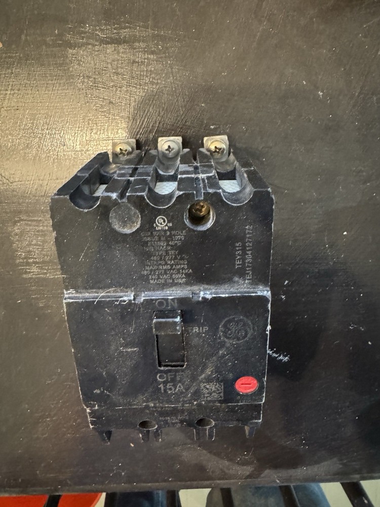 GE TEY315 Circuit Breaker, 3 Pole, 15 Amp, Bolt-on, New