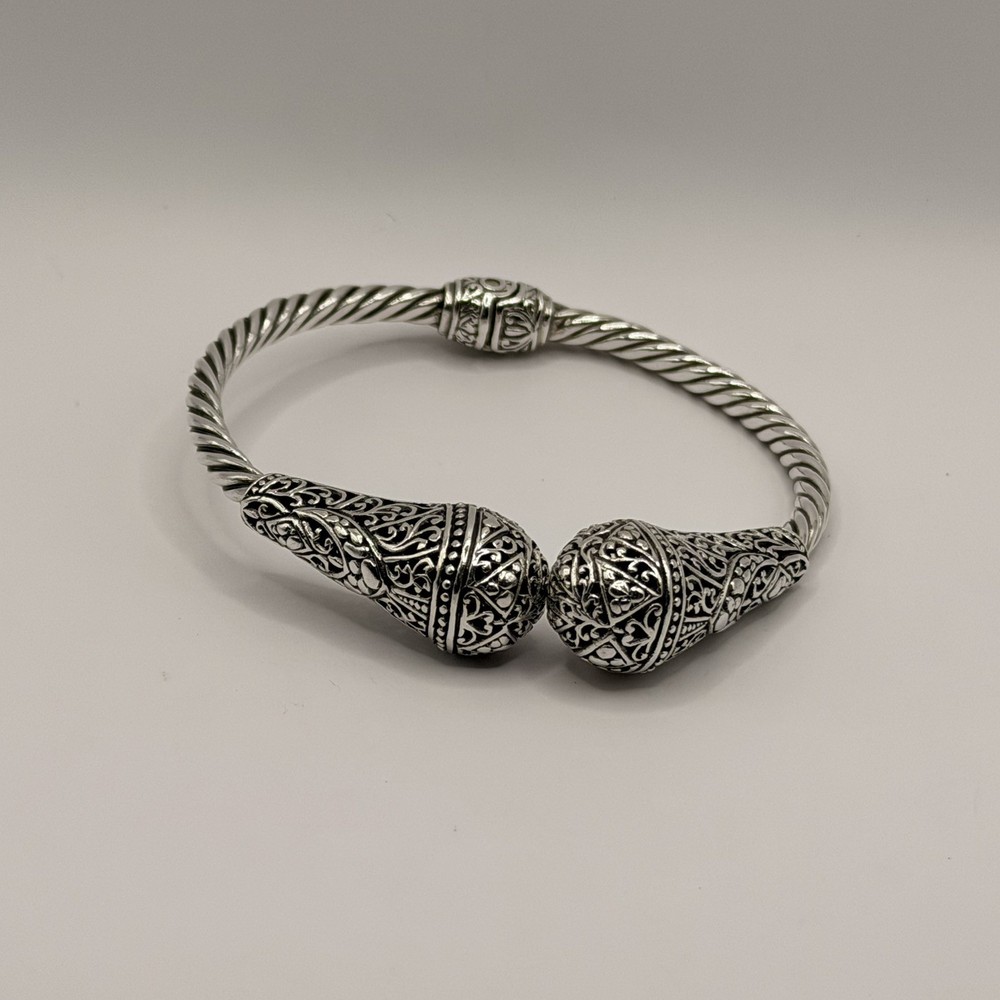 Sarda .925 Sterling Silver Bracelet Cuff